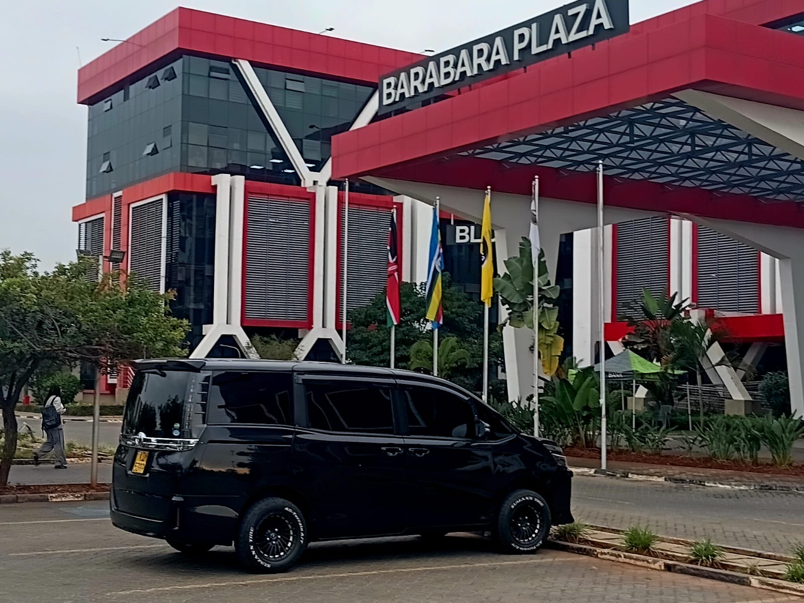 Executive fleet at Owino Travels